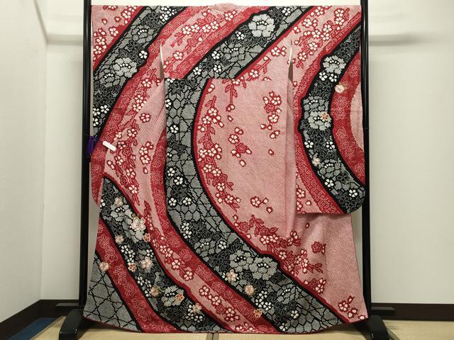 平和屋着物●豪華振袖　総絞り　駒刺繍　舞桜花文　黒地　金彩　正絹　逸品　CABG4772gh
