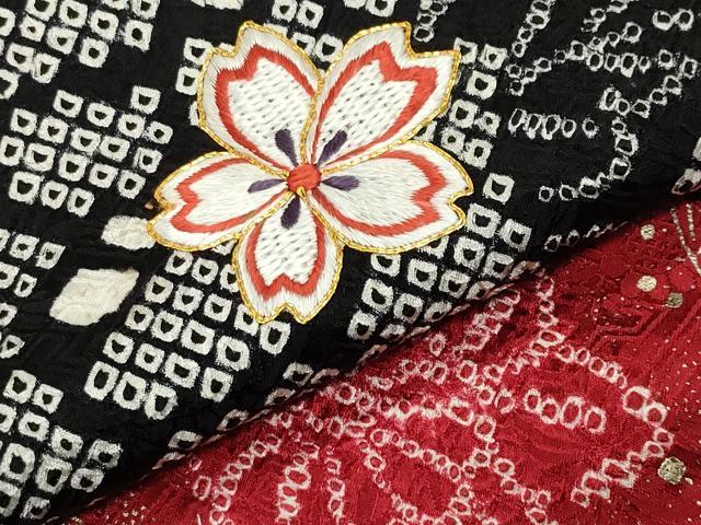平和屋着物●豪華振袖　総絞り　駒刺繍　舞桜花文　黒地　金彩　正絹　逸品　CABG4772gh