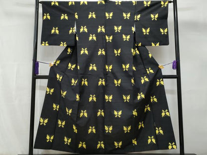 平和屋着物■上質な紬　舞蝶文　正絹　逸品　CABG4849fb