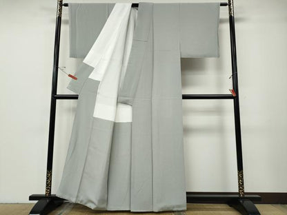 平和屋着物●上質な色無地　生沼忠作　白鼠色　正絹　逸品　CABG5234ut