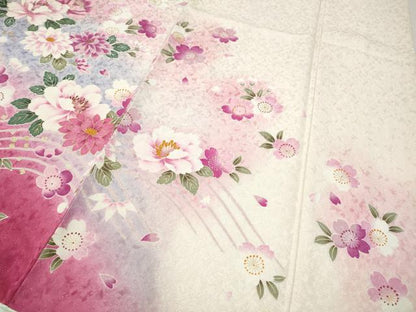 平和屋着物●豪華振袖　駒刺繍　花鞠文　暈し染め　金通し地　正絹　逸品　CABG5291ut
