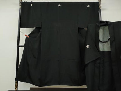 平和屋着物●男性　黒紋付・羽織セット　羽裏：切嵌文　正絹　逸品　CABG5298ut