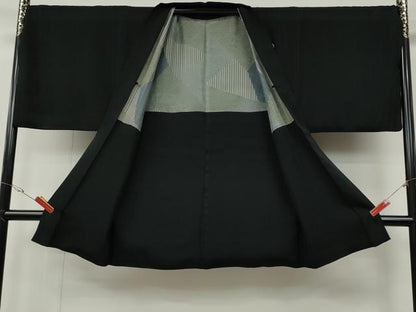 平和屋着物●男性　黒紋付・羽織セット　羽裏：切嵌文　正絹　逸品　CABG5298ut