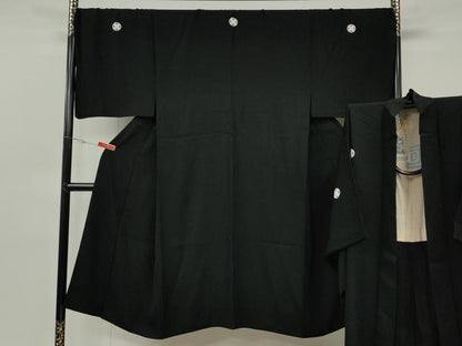 平和屋着物●男性　黒紋付・羽織セット　羽裏：歌舞伎・隈取り　キングサイズ　正絹　逸品　CABG5301ut