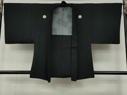 平和屋着物●男性　黒紋付・羽織セット　羽裏：仕覆文　正絹　逸品　CABG5302ut