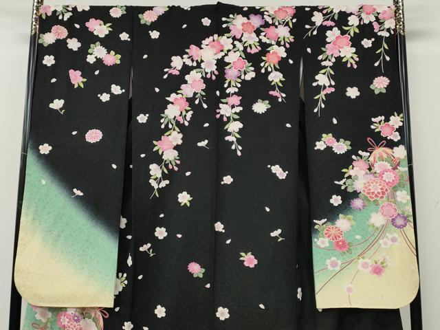 平和屋着物●豪華振袖　舞花鞠文　暈し染め　黒地　金通し地　正絹　逸品　CABG5393ut