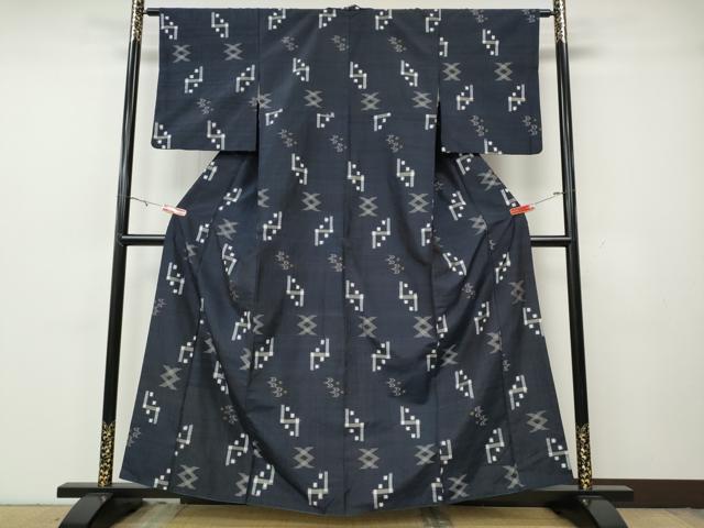 平和屋着物●本場琉球絣　紬　手織り　正絹　逸品　CABG5571ut