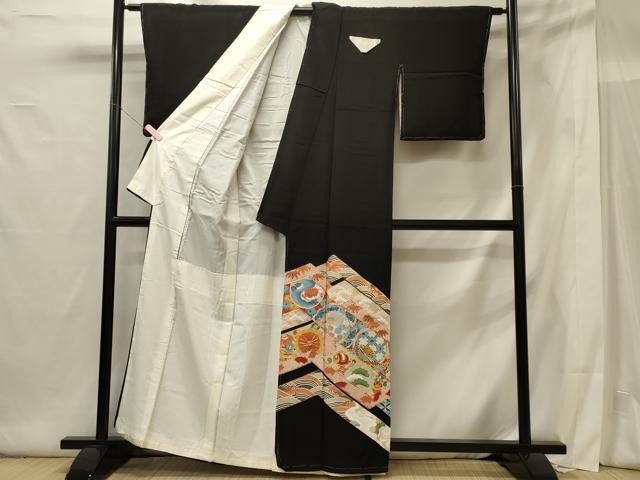 平和屋着物■豪華黒留袖　駒刺繍　立波雪輪花松文　宝尽くし　金彩　正絹　逸品　未使用　CABG5906oy