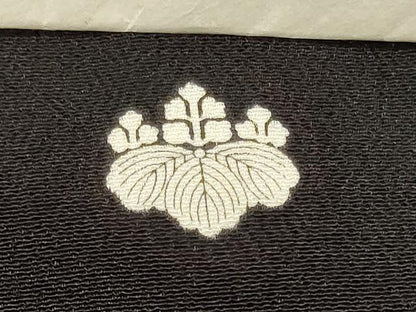 平和屋着物■豪華黒留袖　駒刺繍　立波雪輪花松文　宝尽くし　金彩　正絹　逸品　未使用　CABG5906oy