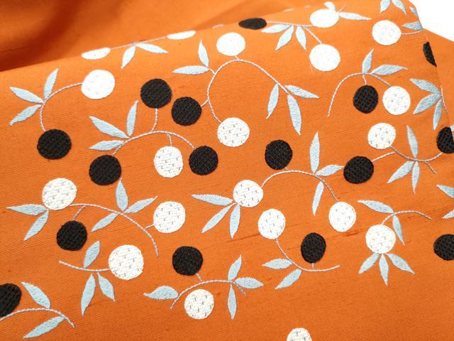 平和屋着物●九寸名古屋帯　紬地　総刺繍　枝木の実　正絹　逸品　CABG6245hy