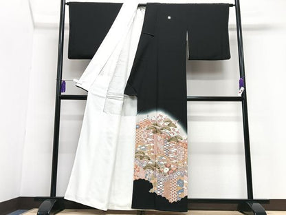 平和屋着物■豪華黒留袖　擦過物　駒刺繍　吉祥更紗松文　暈し染め　金彩　正絹　逸品　CABG6593xe