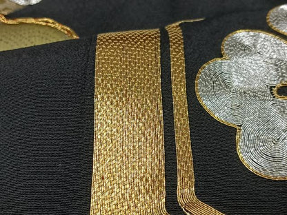 平和屋着物■豪華黒留袖　駒刺繍　雲取り吉祥花文　金彩　正絹　逸品　CABG6680xe