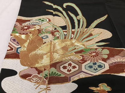 平和屋着物■豪華黒留袖　駒刺繍　尾長鳥花文　金彩　正絹　逸品　CABG6809xi