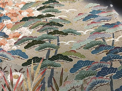 平和屋着物■豪華黒留袖　作家物　立波飛鳥花文　松竹梅　暈し染め　金通し地　正絹　逸品　CABG6959xi