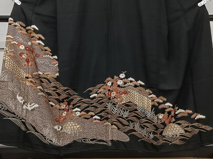 平和屋着物■豪華黒留袖　駒刺繍　波籬飛鶴屏風花文　金彩　鈴乃屋扱い　正絹　逸品　CABG7050xi