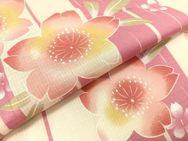 平和屋着物∴夏物　浴衣　綿紅梅　矢羽根舞桜　綿　逸品　CABG7661vp