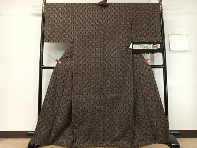 平和屋着物●本場大島紬　7マルキ　山下林三作　純泥染　麻の葉文様　証紙付き　正絹　逸品　CABG7760vp