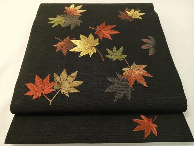 平和屋着物●総刺繍　九寸開き名古屋帯　紬地　楓文　黒地　正絹　逸品　CABG7786vp