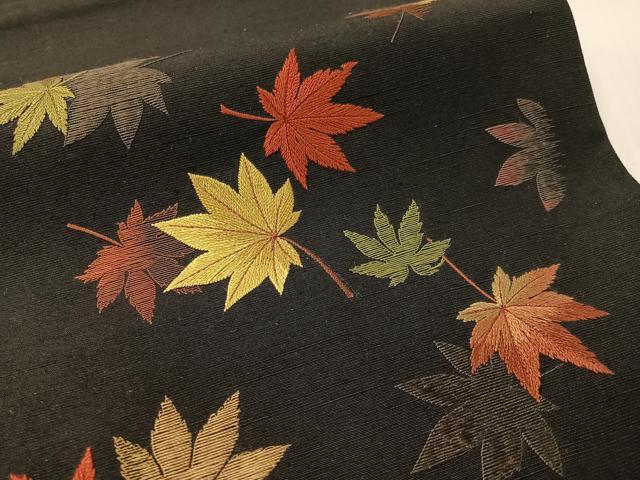 平和屋着物●総刺繍　九寸開き名古屋帯　紬地　楓文　黒地　正絹　逸品　CABG7786vp