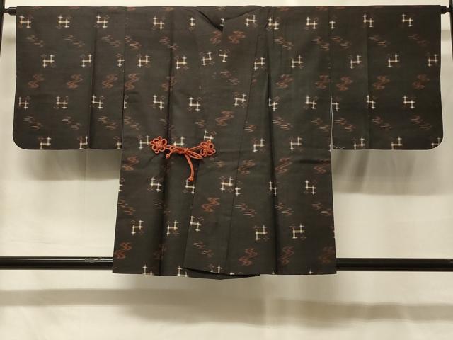 平和屋着物＃国指定重要無形文化財　本場久米島紬　手織　道中着　正絹　逸品　CABG8006in