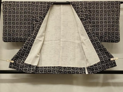 平和屋着物＃道行コート　幾何学文様　黒地　正絹　逸品　CABG8075in