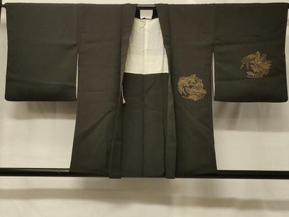 平和屋着物＃羽織　駒刺繍　葡萄蔦の葉丸文　黒地　金彩　正絹　逸品　CABG8086in