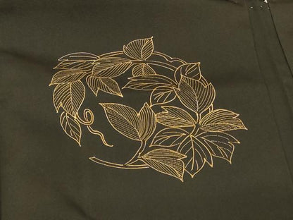 平和屋着物＃羽織　駒刺繍　葡萄蔦の葉丸文　黒地　金彩　正絹　逸品　CABG8086in
