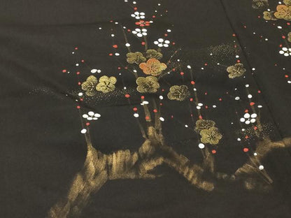 平和屋着物＃羽織　寿光織　槍梅文　黒地　金糸　正絹　逸品　CABG8225in