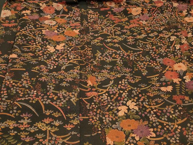 平和屋着物＃羽織　草花文　黒地　鬼しぼ縮緬　正絹　逸品　CABG8256in