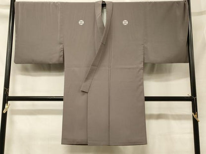 平和屋着物＃男性　長羽織　色紋付き　薄梅鼠色　正絹　逸品　CABG8308in