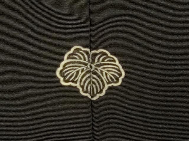 平和屋着物＃羽織　寿光織　秋草文　黒地　金糸　正絹　逸品　CABG8326in