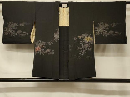 平和屋着物＃羽織　寿光織　草花文　黒地　金糸　正絹　逸品　CABG8364in