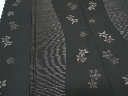 平和屋着物●本場大島紬　9マルキ　純泥染　立涌花文　証紙付き　正絹　逸品　未使用　CABG8439th