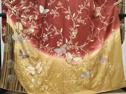 平和屋着物●豪華振袖　花蝶文　暈し染め　金彩　正絹　逸品　CABG8447th