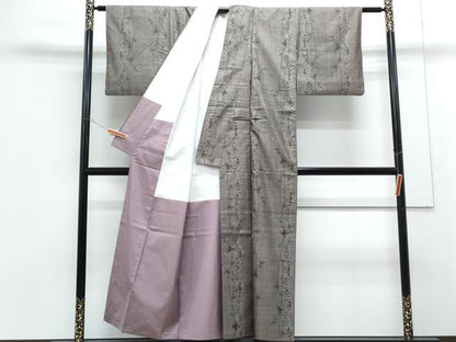 平和屋着物●本場大島紬　9マルキ　草花文　正絹　逸品　CABG8456th