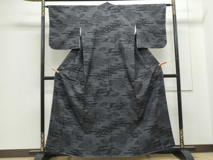 平和屋着物●本場結城紬　100亀甲　エ霞片輪車文　松坂屋扱い　正絹　逸品　未使用　CABG8483th