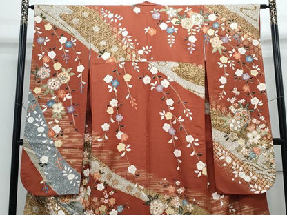 平和屋着物●豪華振袖　駒刺繍　草花文　金彩　正絹　逸品　CABG8501th