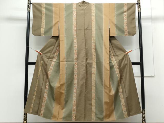 平和屋着物●本場大島紬　うさぎ　花唐草間道　正絹　逸品　CABG8506th