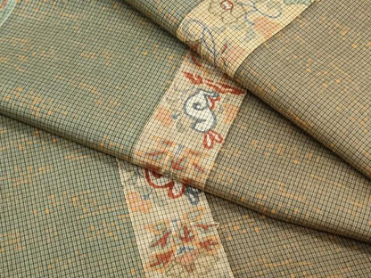 平和屋着物●本場大島紬　うさぎ　花唐草間道　正絹　逸品　CABG8506th