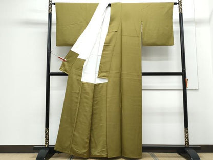平和屋着物●染色作家　斉藤三才　色無地　瓦地紋　国防色　正絹　逸品　CABG8515th