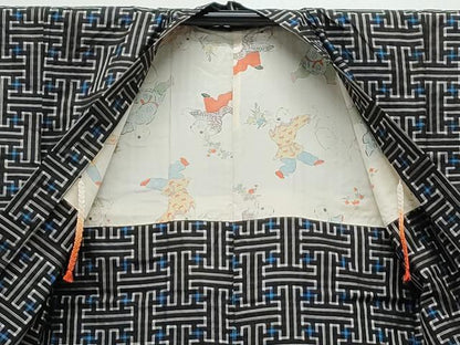 平和屋着物●本場大島紬　龍郷絣　秋名バラ　アンサンブル　正絹　逸品　CABG8517th