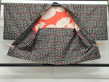 平和屋着物●本場大島紬　龍郷絣　秋名バラ　アンサンブル　正絹　逸品　CABG8519th