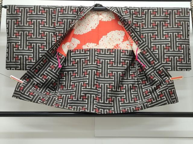 平和屋着物●本場大島紬　龍郷絣　秋名バラ　アンサンブル　正絹　逸品　CABG8519th