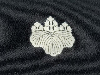 平和屋着物■豪華黒留袖　駒刺繍　几帳飛鶴花文　金彩　正絹　逸品　CABG8721th
