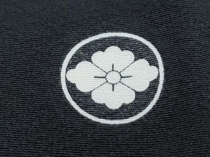 平和屋着物■豪華黒留袖　駒刺繍　短冊花文　金彩　正絹　逸品　CABG8784th