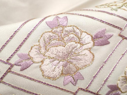 平和屋着物●九寸名古屋帯　総刺繍　駒刺繍　菱天井花文　銀通し地　正絹　逸品　CABG8903hy