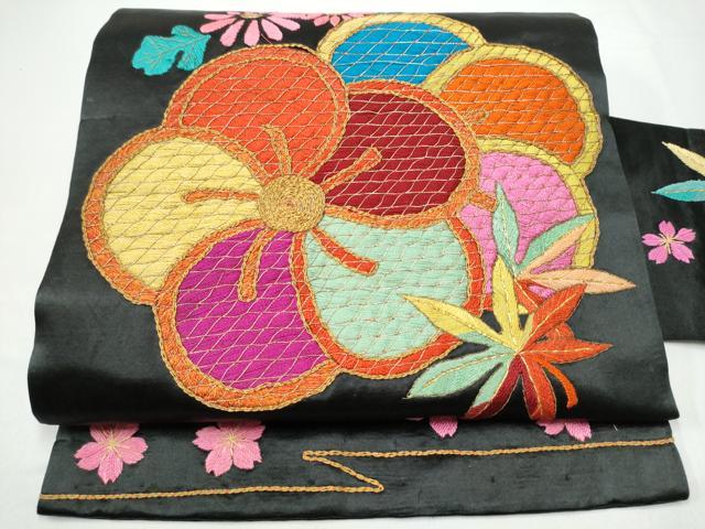 平和屋着物●アンティーク　大正ロマン　九寸名古屋帯　総手刺繍　草花文　黒地　金糸　正絹　逸品　CABG9190hy