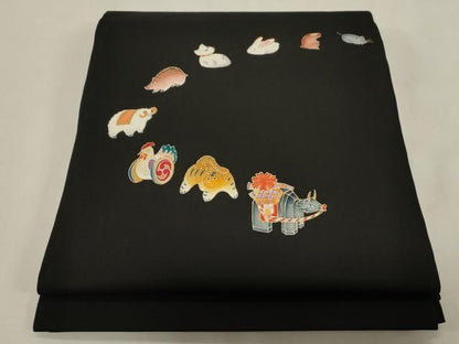 平和屋着物●塩瀬　九寸開き名古屋帯　駒刺繍　干支　黒地　金彩　正絹　逸品　CABG9235dy