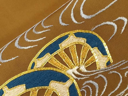 平和屋着物●塩瀬　九寸名古屋帯　駒刺繍　流水片輪車文　正絹　逸品　CABG9404dy