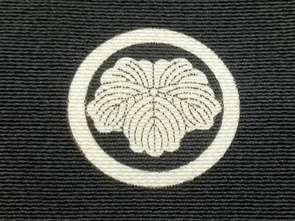 平和屋着物■豪華黒留袖　駒刺繍　流水草花文　金彩　正絹　逸品　CABG9711fb